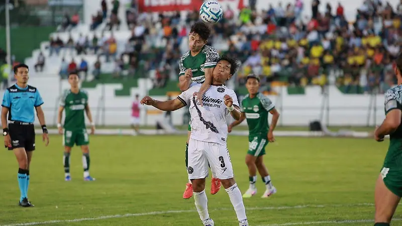 Alacranes vs Piratas